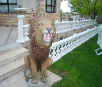 Statue of Roaring Lion