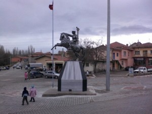 At Üzerinde Atatürk Maketi